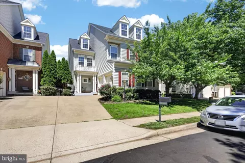14910 Southern Crossing St, Haymarket, VA 20169