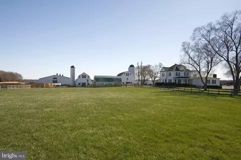 11605 Parkgate Dr, Nokesville, VA 20181