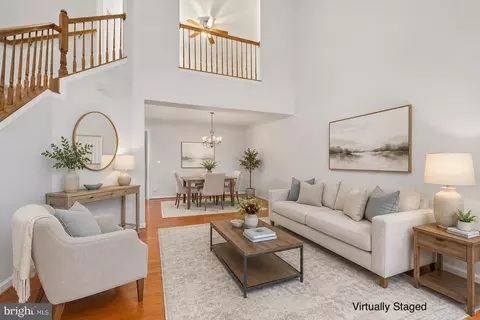 13963 Chelmsford Dr, Gainesville, VA 20155