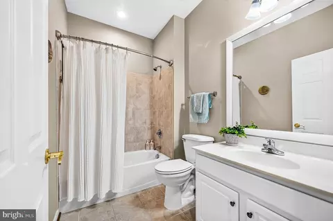 Bath - 13244 Ormond Dr, Bristow, VA 20136 photo 3 of 3