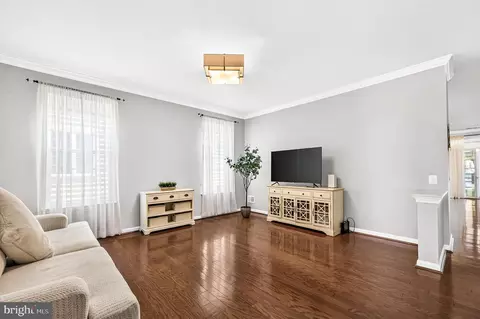 Living - 13244 Ormond Dr, Bristow, VA 20136 photo 2 of 3