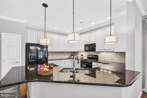Kitchen - 13244 Ormond Dr, Bristow, VA 20136 photo 5 of 5