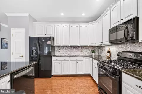 Kitchen - 13244 Ormond Dr, Bristow, VA 20136 photo 4 of 5