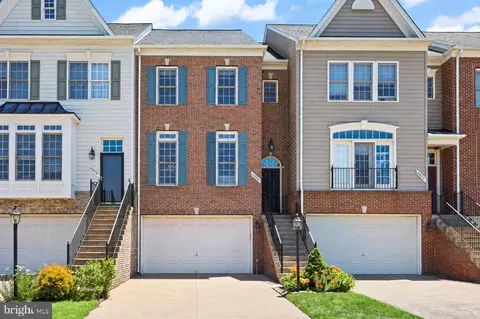 6806 Witton Cir, Gainesville, VA 20155