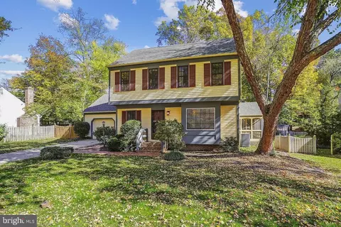 15421 Autumn Ln, Dumfries, VA 22025