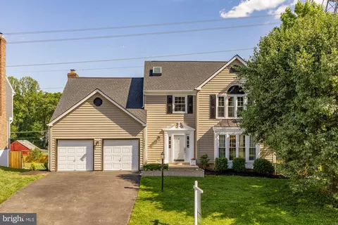 13581 Castlebridge Ln, Woodbridge, VA 22193