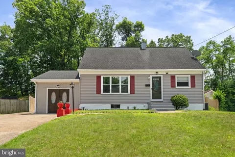 1805 Warren Dr, Woodbridge, VA 22191