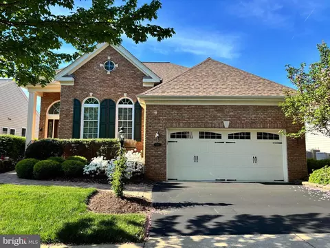 15164 Fog Mountain Cir, Haymarket, VA 20169