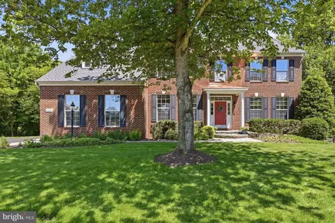12100 Stretford Forest Ct, Bristow, VA 20136