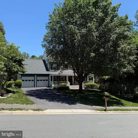 12207 Knightsbridge Dr, Woodbridge, VA 22192