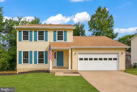 15432 Beachview Dr, Dumfries, VA 22025