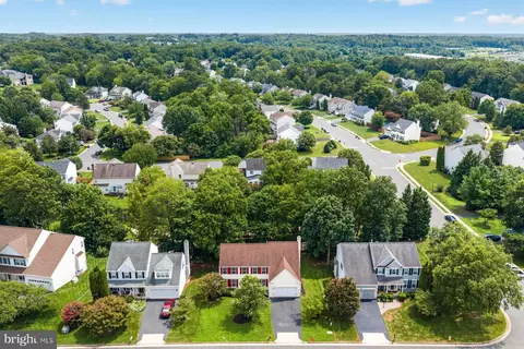 View/Area - 10095 Post Oak Ter, Manassas, VA 20110 photo 4 of 9