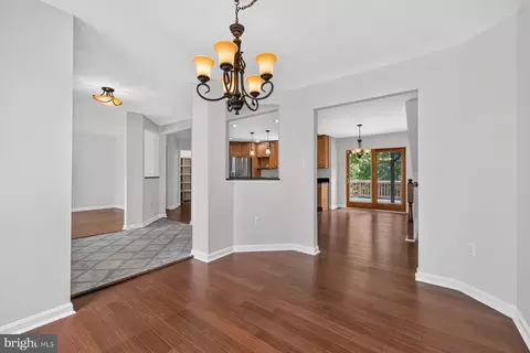Entry Way - 10095 Post Oak Ter, Manassas, VA 20110 photo 1 of 1