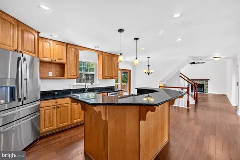 Kitchen - 10095 Post Oak Ter, Manassas, VA 20110 photo 2 of 6