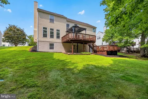 Exterior - 10095 Post Oak Ter, Manassas, VA 20110 photo 11 of 11
