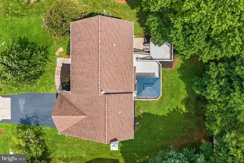View/Area - 10095 Post Oak Ter, Manassas, VA 20110 photo 7 of 9