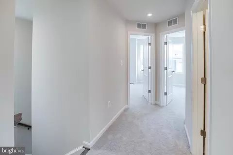 Entry Way - 18297 Summit Pointe Dr, Triangle, VA 22172 photo 7 of 10
