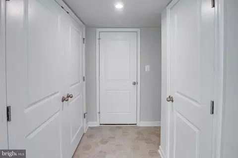 Entry Way - 18297 Summit Pointe Dr, Triangle, VA 22172 photo 10 of 10