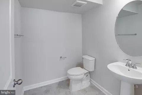 Entry Way - 18297 Summit Pointe Dr, Triangle, VA 22172 photo 9 of 10