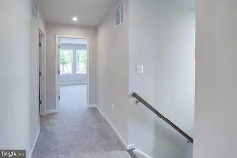 Entry Way - 18297 Summit Pointe Dr, Triangle, VA 22172 photo 3 of 10
