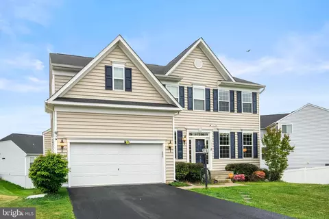 15801 Aerial View Rd, Woodbridge, VA 22193