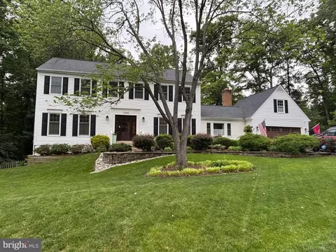 12462 Cavalier Dr, Woodbridge, VA 22192