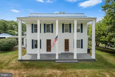 7105 Signal Hill Rd, Manassas, VA 20111