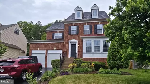 12922 Luca Station Way, Woodbridge, VA 22192