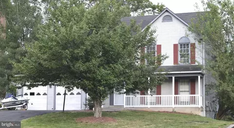 13575 Castlebridge Ln, Woodbridge, VA 22193