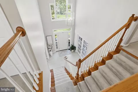 Entry Way - 5484 Heredity Ln, Gainesville, VA 20155 photo 3 of 4
