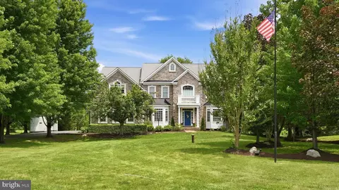 10601 Ausley Ct, Nokesville, VA 20181
