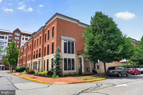 13750 Tides St, Woodbridge, VA 22191