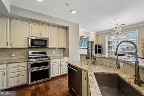 14556 Kylewood Way, Gainesville, VA 20155