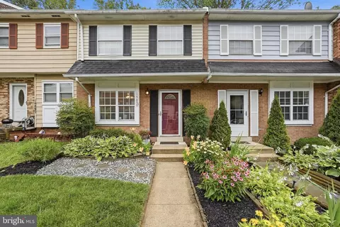 14899 Emberdale Dr, Woodbridge, VA 22193