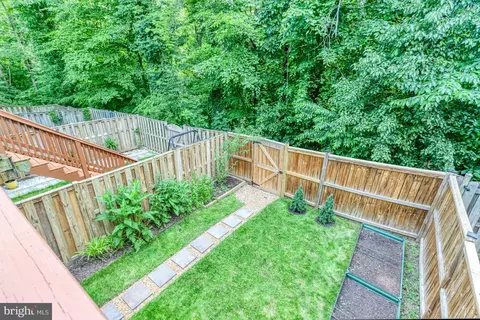 Exterior - 15242 Streamside Ct, Dumfries, VA 22025 photo 6 of 10