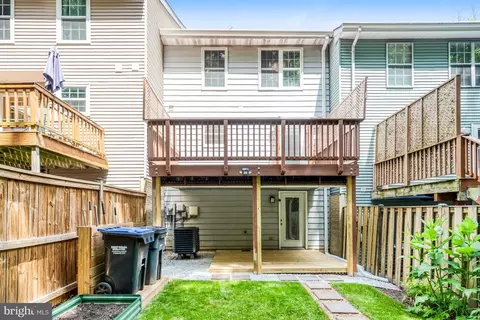 Exterior - 15242 Streamside Ct, Dumfries, VA 22025 photo 9 of 10