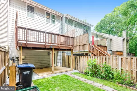 Exterior - 15242 Streamside Ct, Dumfries, VA 22025 photo 10 of 10