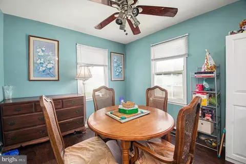 Dining - 10100 Tasker Dr, Manassas, VA 20109 photo 1 of 4