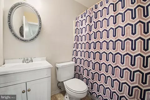 Bath - 10100 Tasker Dr, Manassas, VA 20109 photo 2 of 2