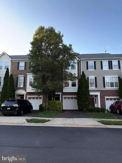 14216 Legend Glen Ct, Gainesville, VA 20155