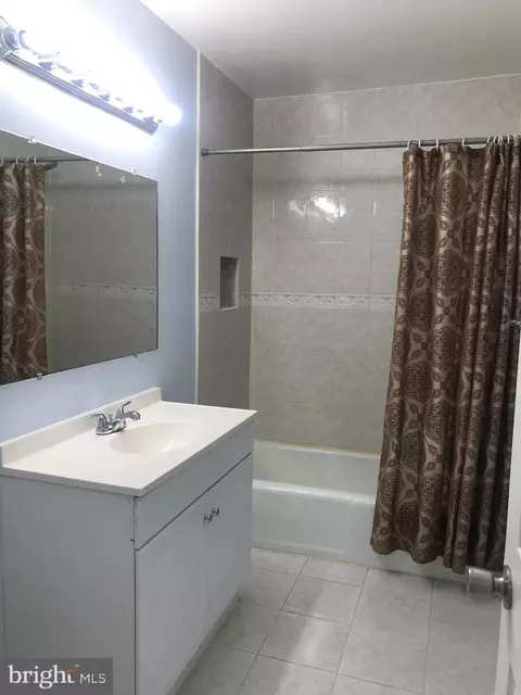 Bath - 8053 Community Dr, Manassas, VA 20109 photo 1 of 1