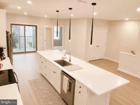 309 Awdry Way #B, Manassas Park, VA 20111