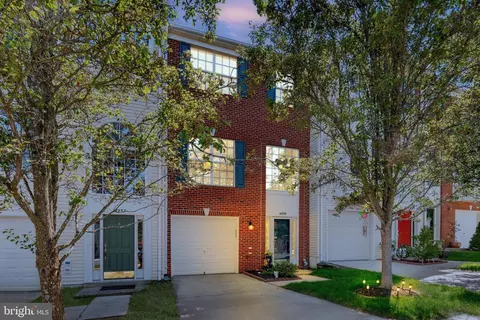 14239 Hunters Run Way, Gainesville, VA 20155