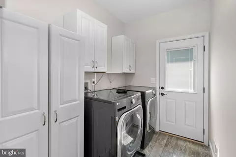 10308 Godwin Dr, Manassas, VA 20110 photo 23
