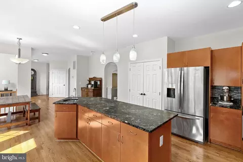 10308 Godwin Dr, Manassas, VA 20110 photo 15
