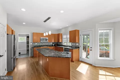 10308 Godwin Dr, Manassas, VA 20110 photo 11