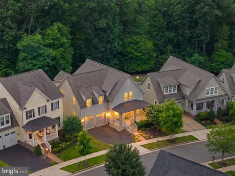 17136 Gullwing Dr, Dumfries, VA 22026
