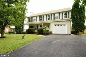 6114 Oust Ln, Woodbridge, VA 22193