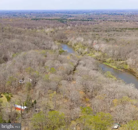View/Area - 8701 Sinclair Mill Rd, Manassas, VA 20112 photo 9 of 14