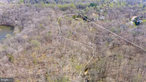 View/Area - 8701 Sinclair Mill Rd, Manassas, VA 20112 photo 10 of 14